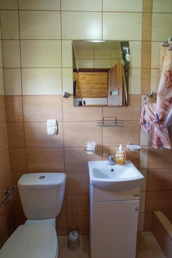 Hostal Wichrowe Wzgórze Krajno Pierwsze Exterior foto