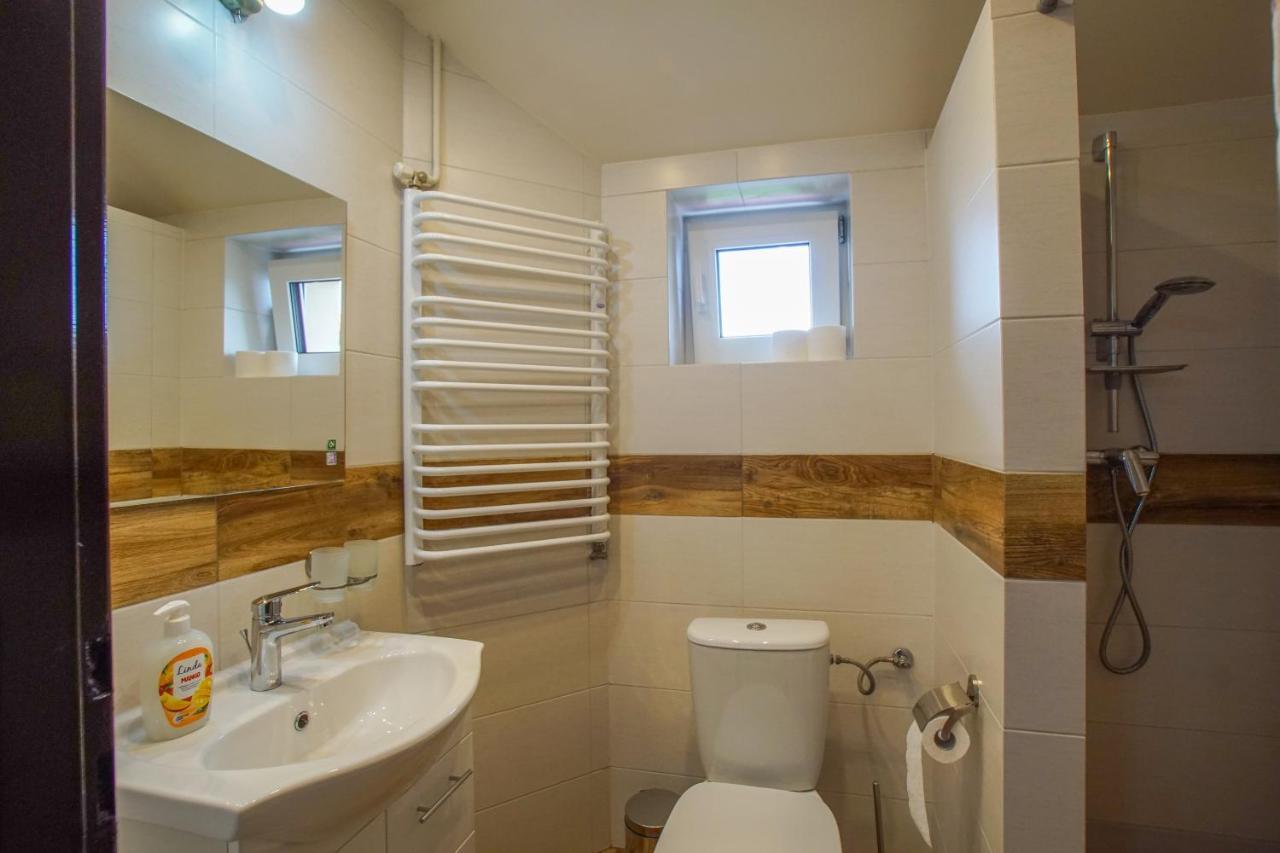 Hostal Wichrowe Wzgórze Krajno Pierwsze Exterior foto