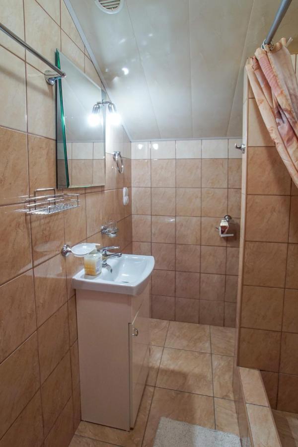Hostal Wichrowe Wzgórze Krajno Pierwsze Exterior foto
