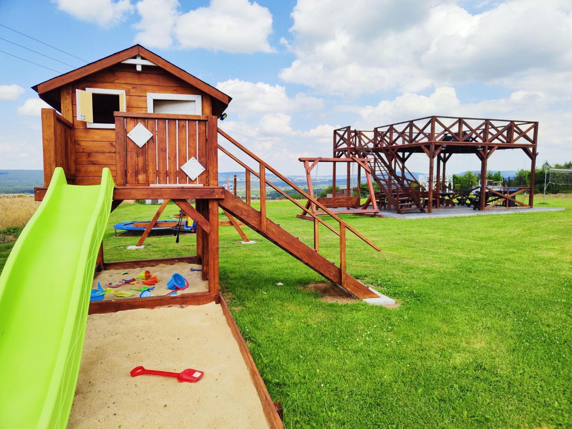 Hostal Wichrowe Wzgórze Krajno Pierwsze Exterior foto